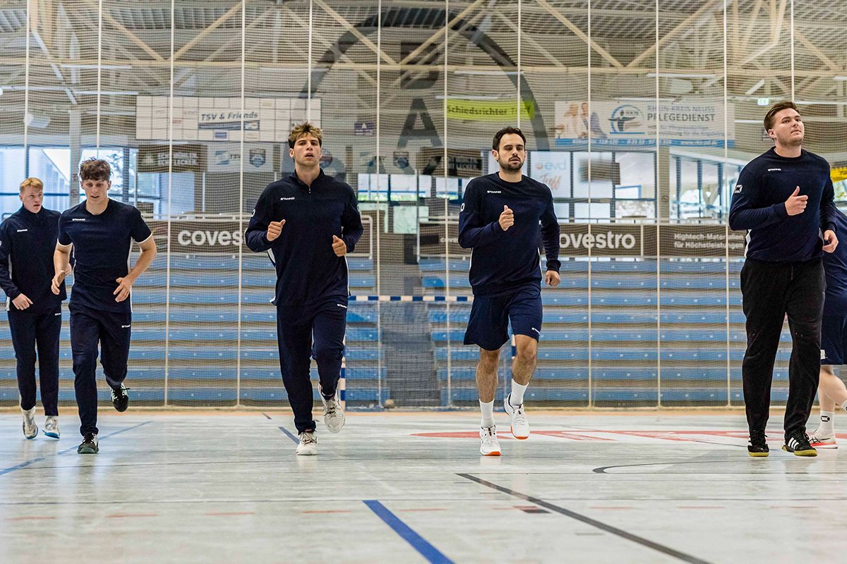 Am gestrigen Donnerstag war Trainingsauftakt für die Bundesliga-Mannschaft. Foto: Heinz Zaunbrecher